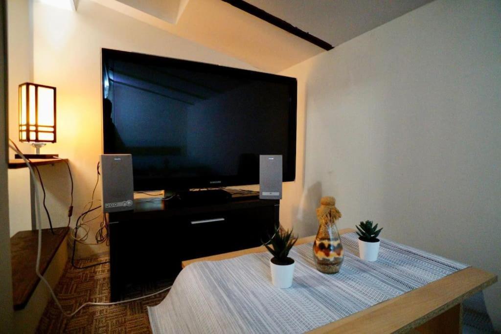 2-Room Cozy Retreat Near City Center ブカレスト エクステリア 写真